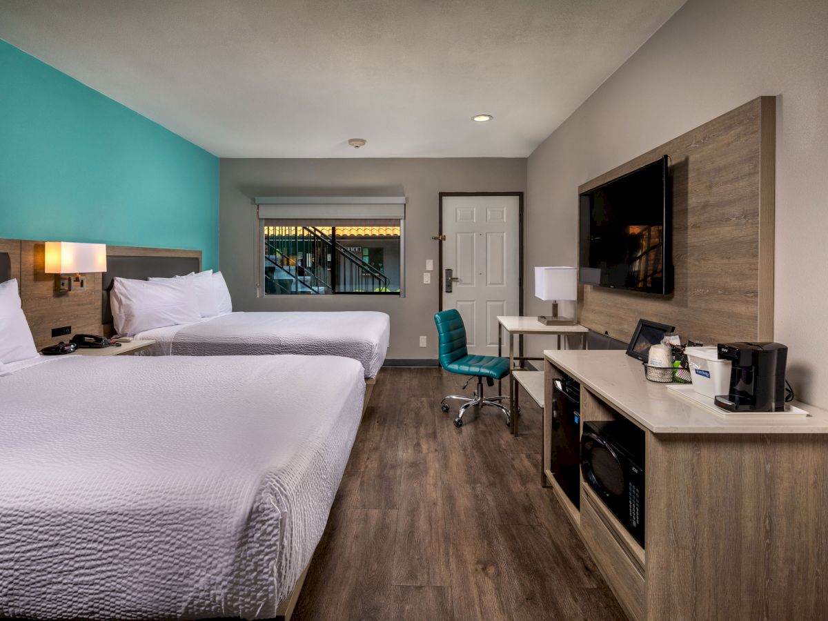 Travelodge by Wyndham LAX