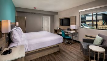 Travelodge by Wyndham LAX